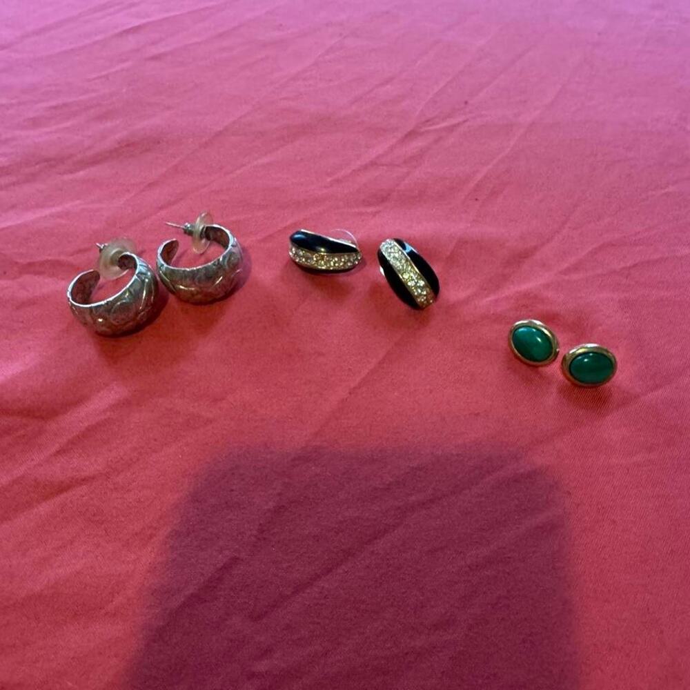 3 set bundle of Nice low-key but stylish Earrings. Classy Earrings